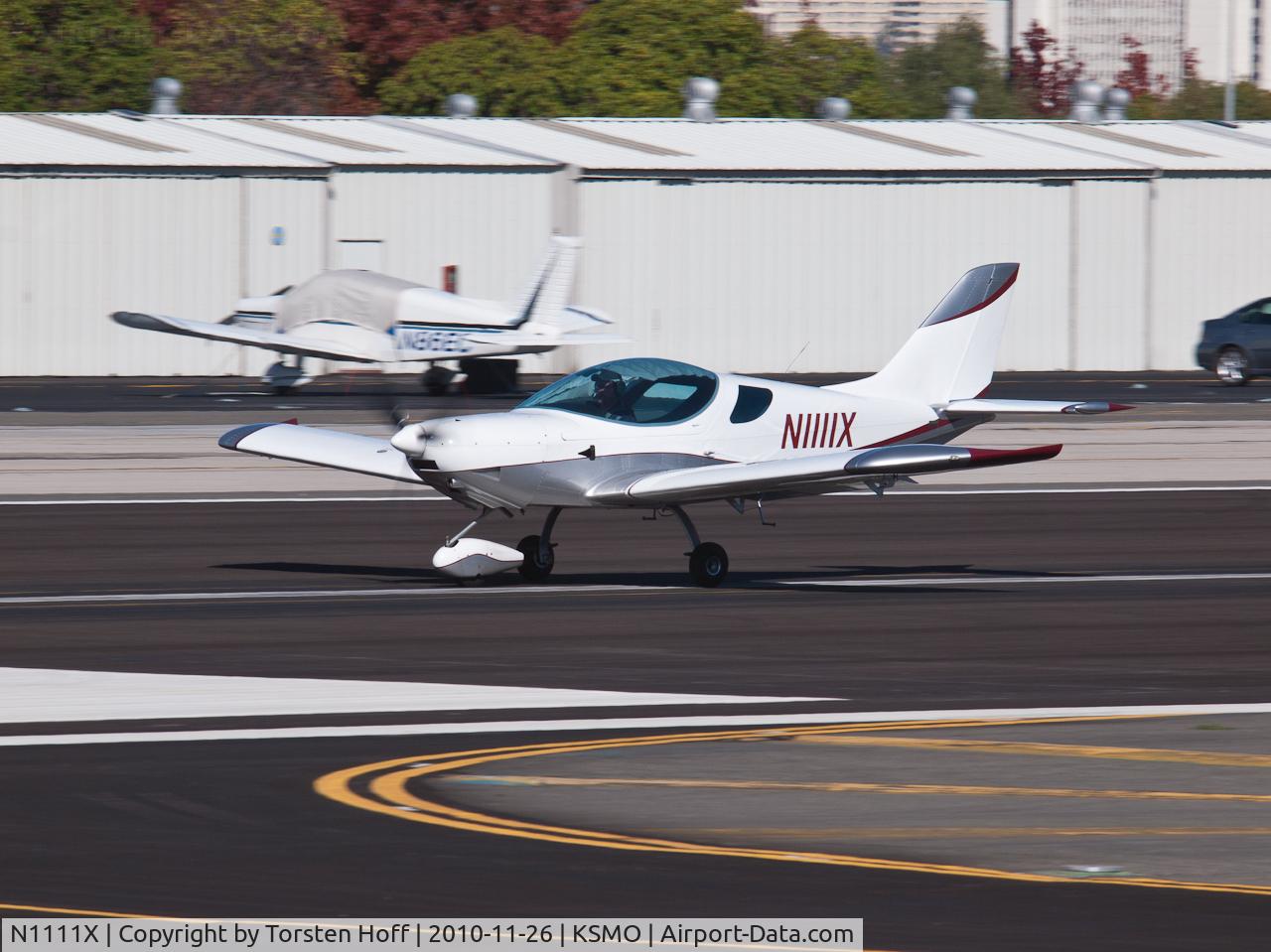 N1111X, 2008 CZAW SportCruiser C/N 08SC176, N1111X departing from RWY 21