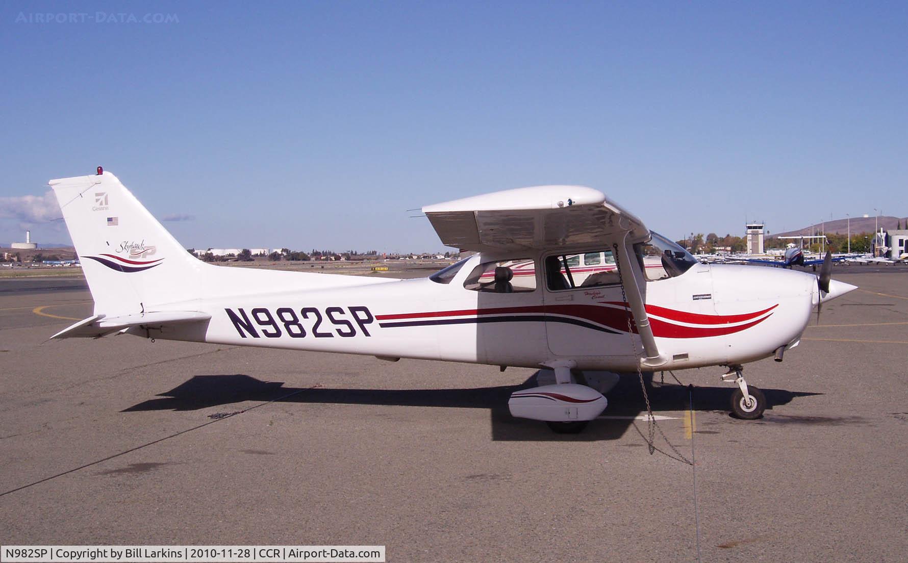 N982SP, 1999 Cessna 172S C/N 172S8184, Visitor