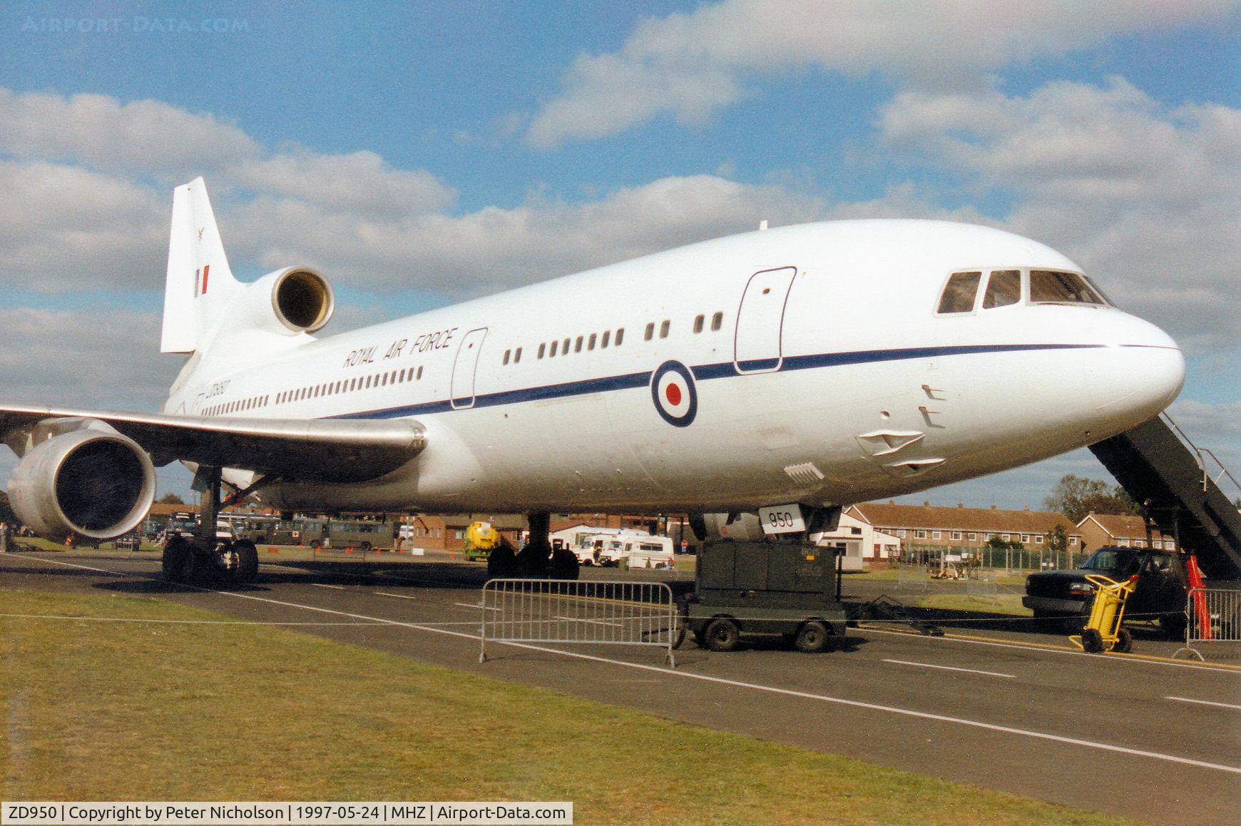 ZD950, 1979 Lockheed L-1011-385-3 TriStar K1 (500) C/N 193V-1164, TriStar KC.1, callsign Ascot 803, of 216 Squadron at RAF Brize Norton on display at the 1997 RAF Mildenhall Air Fete.