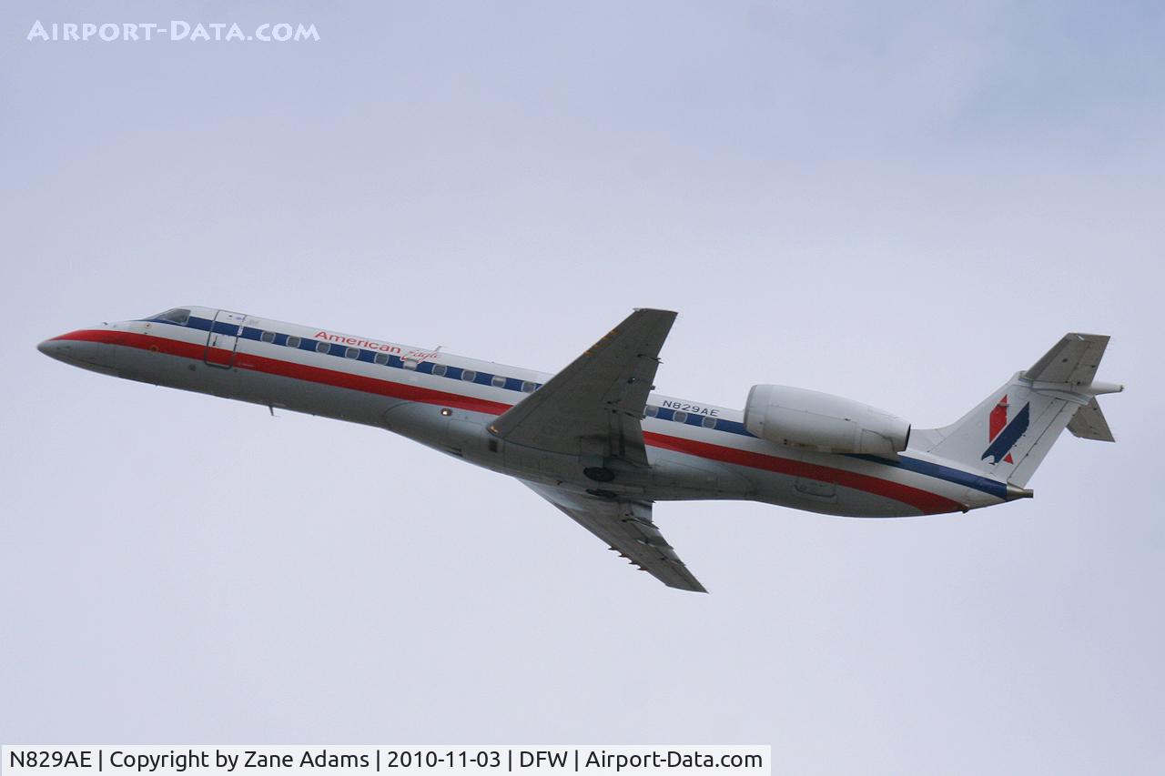 N829AE, 2002 Embraer ERJ-140LR (EMB-135KL) C/N 145609, American Eagle at DFW
