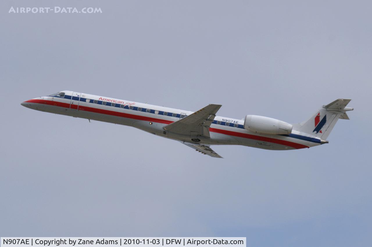 N907AE, 2005 Embraer ERJ-145LR (EMB-145LR) C/N 14500895, American Eagle at DFW