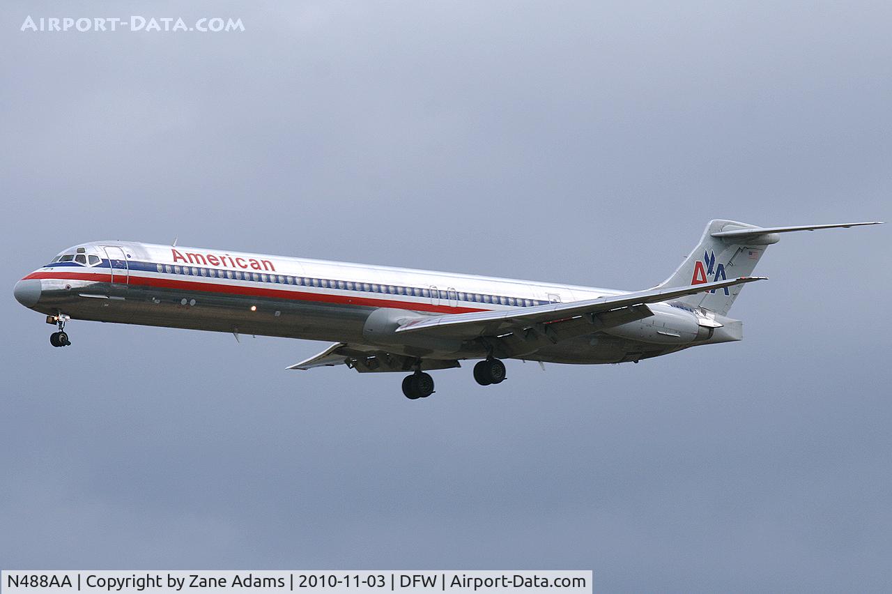 N488AA, 1988 McDonnell Douglas MD-82 (DC-9-82) C/N 49681, American Airlines at DFW