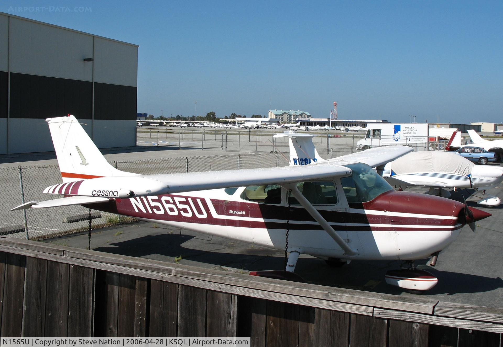 N1565U, 1976 Cessna 172M C/N 17267173, 1976 Cessna 172M in for maintenance @ San Carlos, CA