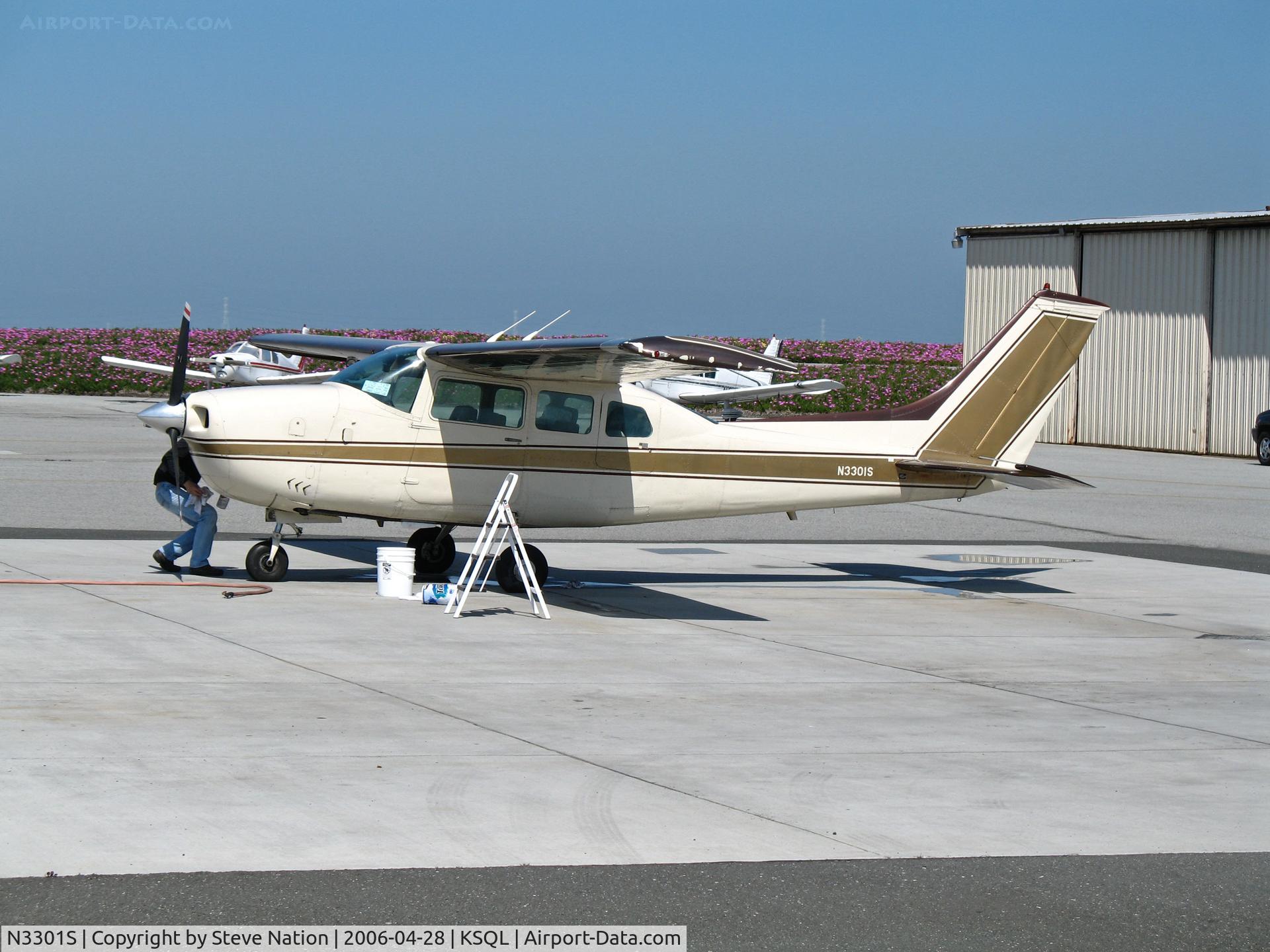 N3301S, 1968 Cessna 210J Centurion C/N 21059101, Locally-based 1968 Cessna 210J getting at bath @ San Carlos, CA