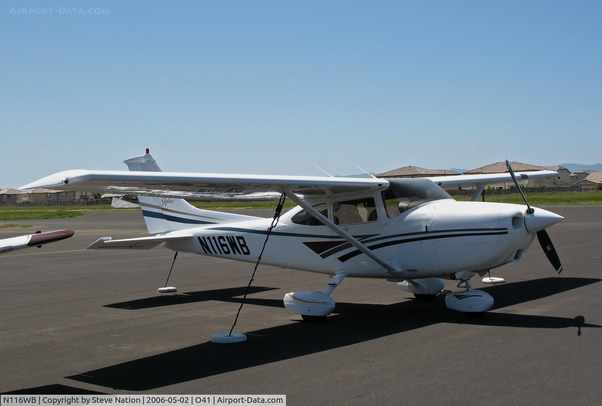 N116WB, 1998 Cessna 182S Skylane C/N 18280170, 1998 Cessna 182S on Woodland Aviation ramp (to owner in Apex, NC by Aug 2006)