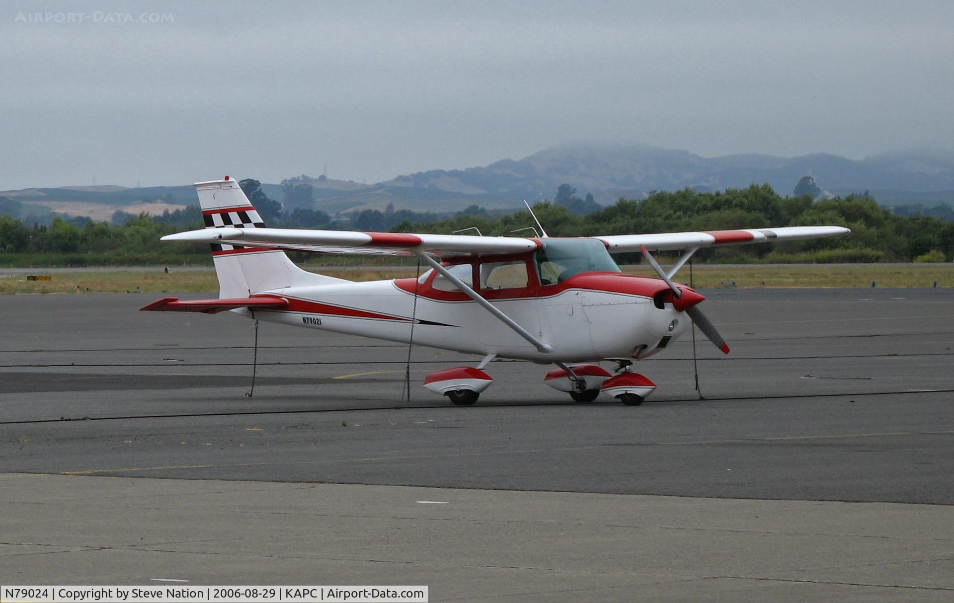 N79024, 1968 Cessna 172K Skyhawk C/N 17257819, 1968 Cessna 172K on visitors ramp @ Napa County Airport, CA