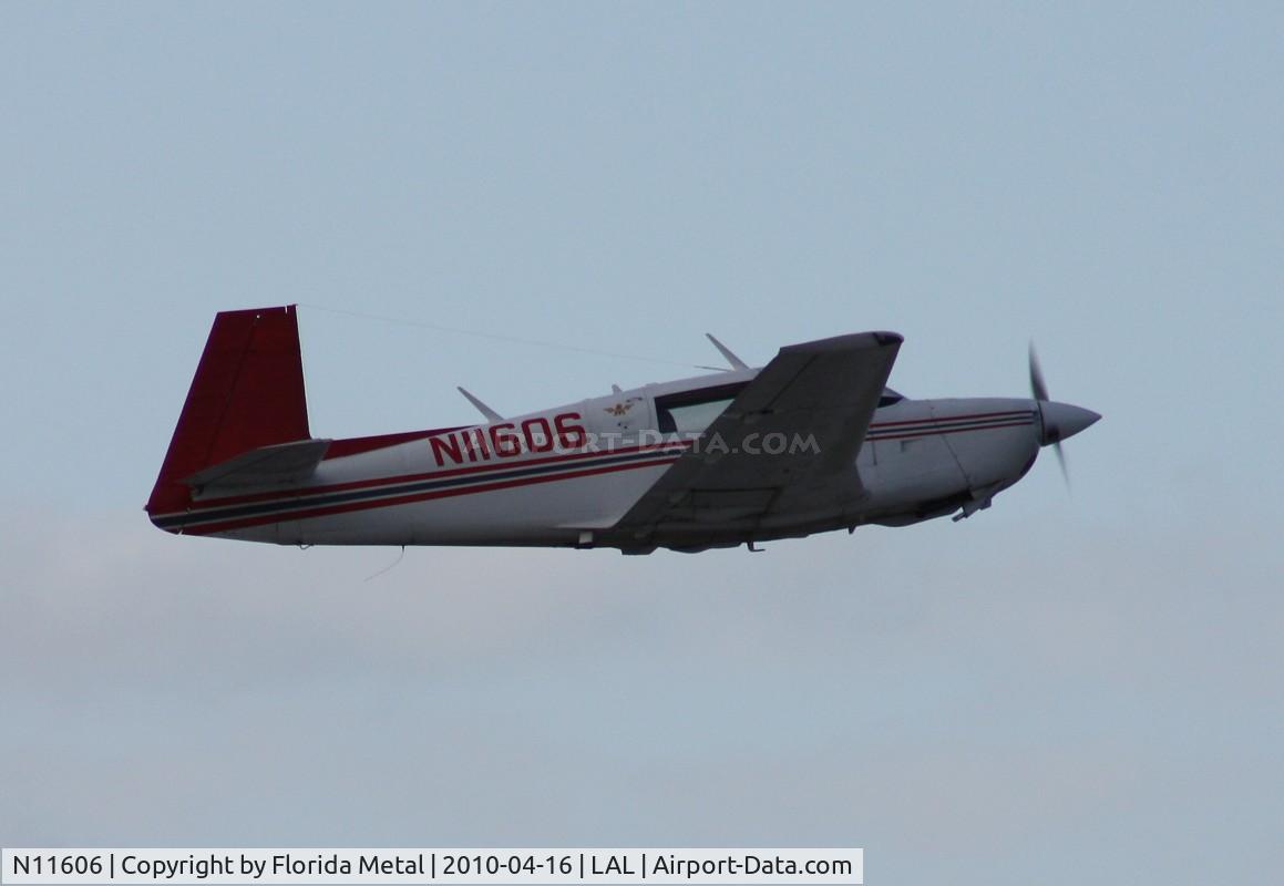 N11606, 1982 Mooney M20J 201 C/N 24-1276, M20J