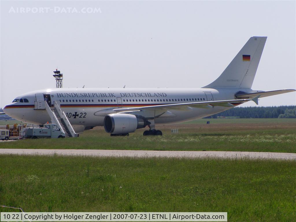 10 22, 1989 Airbus A310-304 C/N 499, Mrs. Merkel´s aircraft.
