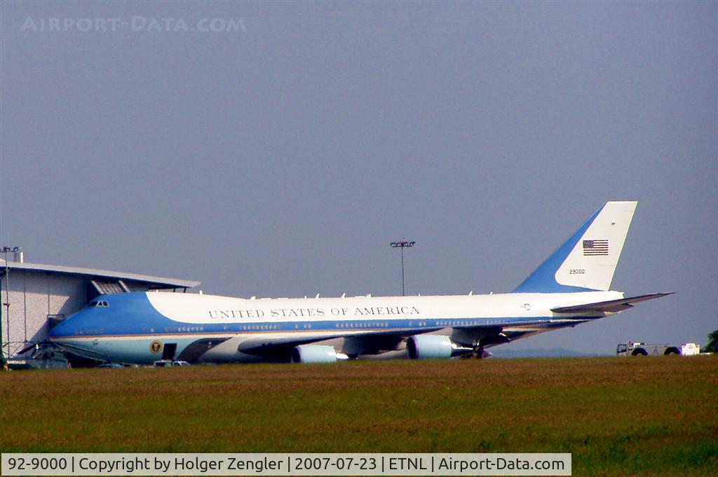 92-9000, 1987 Boeing VC-25A (747-2G4B) C/N 23825, Air Force One