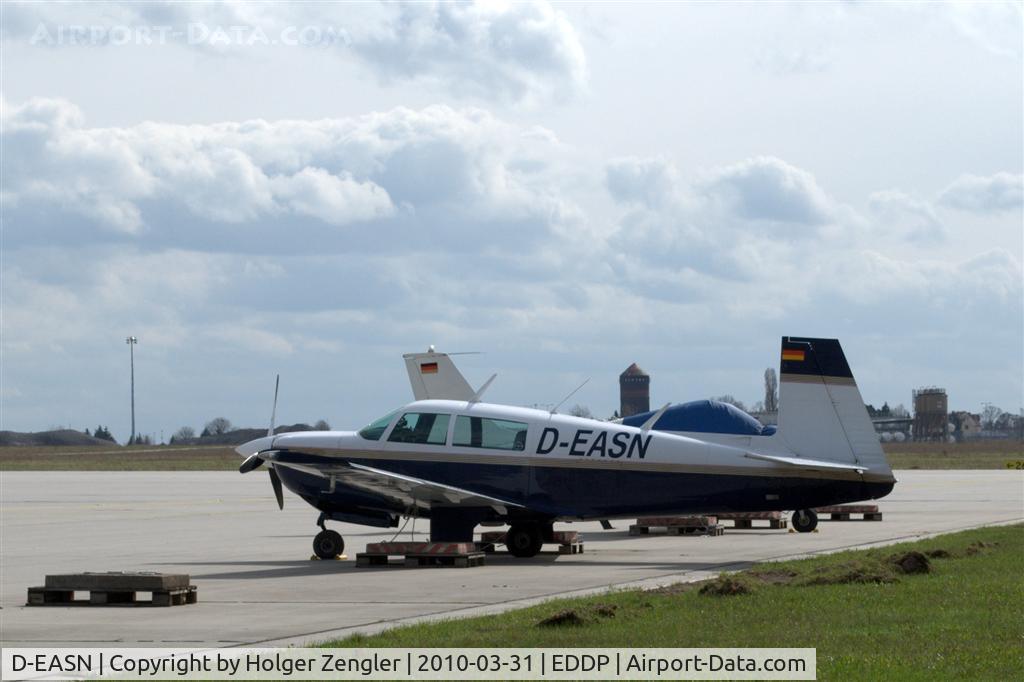 D-EASN, 1987 Mooney M20J 201 C/N 24-1244, Little bird almost alone.