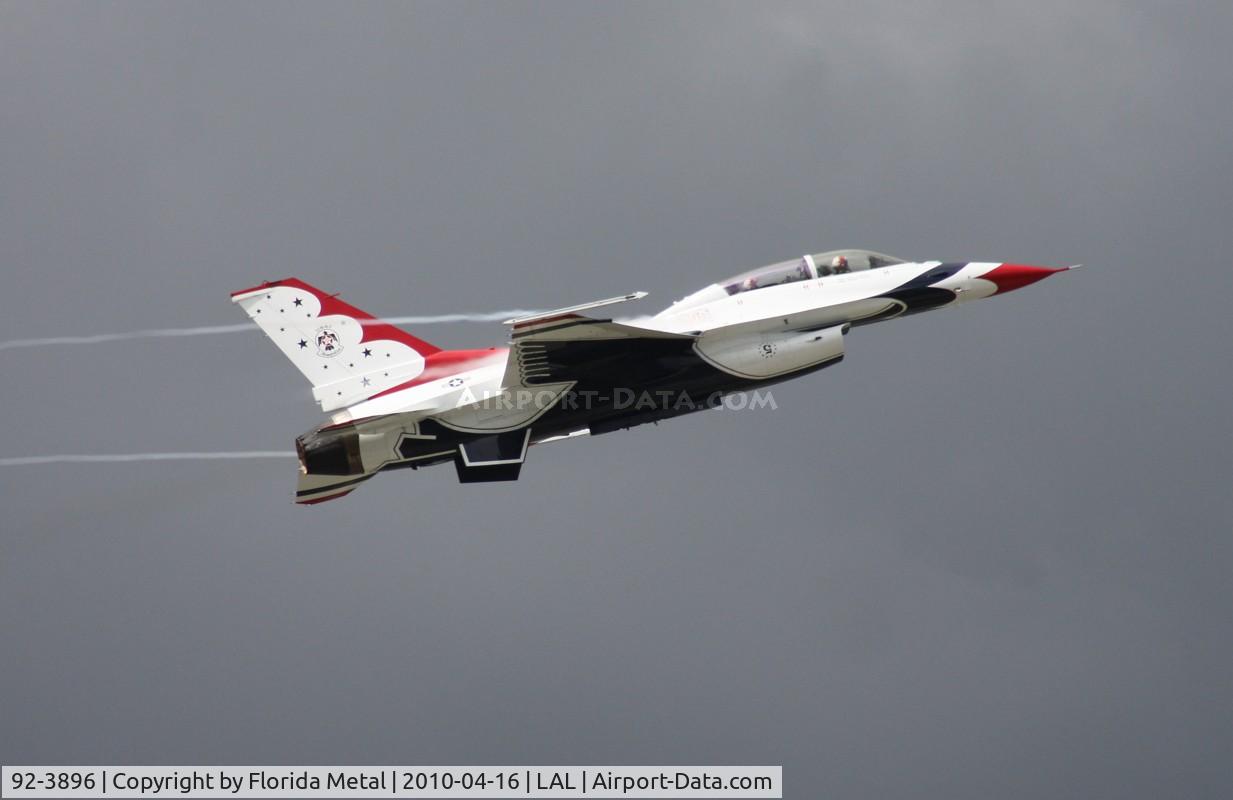 92-3896, General Dynamics F-16CJ Fighting Falcon C/N CC-138, Thunderbird 5