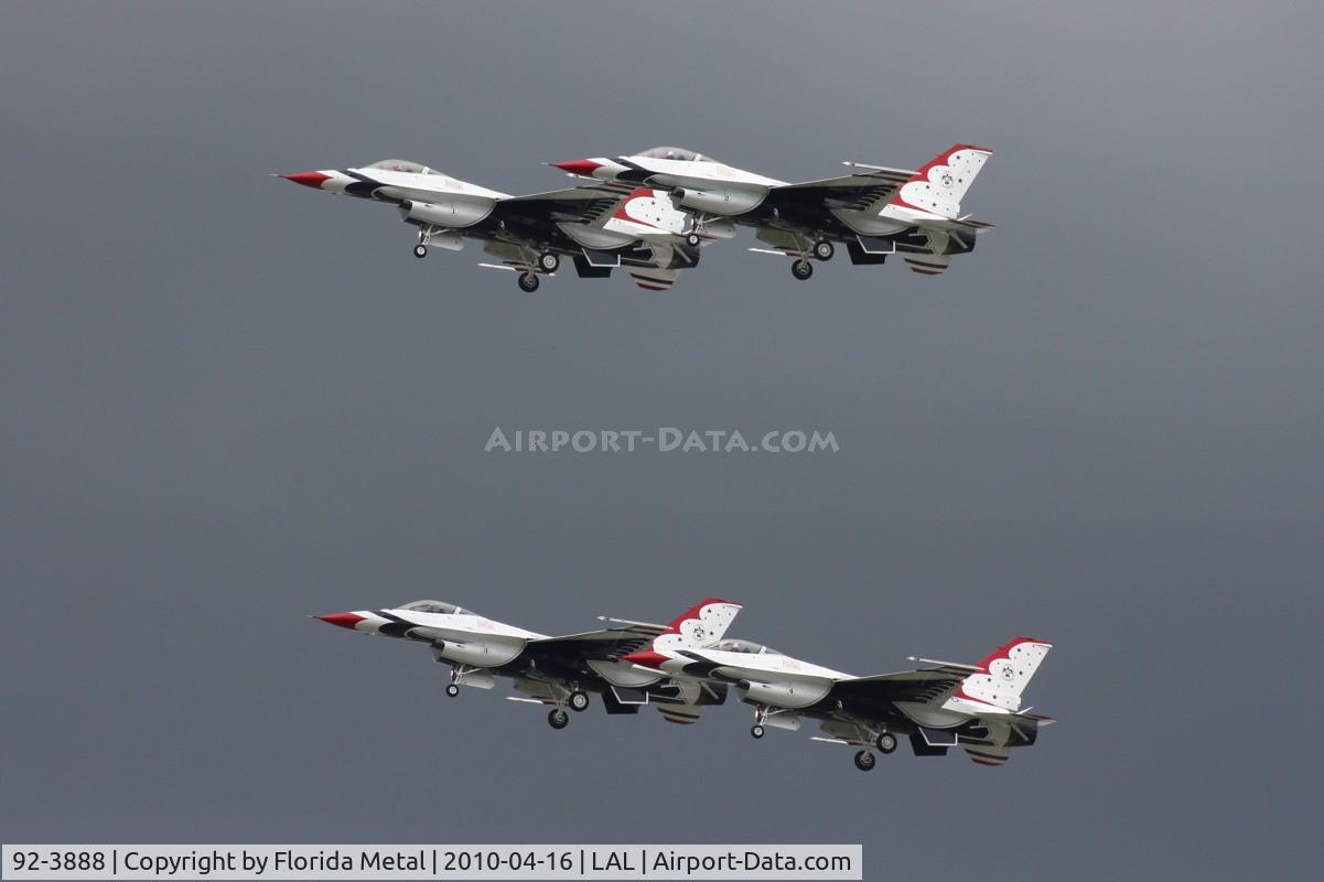 92-3888, General Dynamics F-16CJ Fighting Falcon C/N CC-130, Thunderbirds