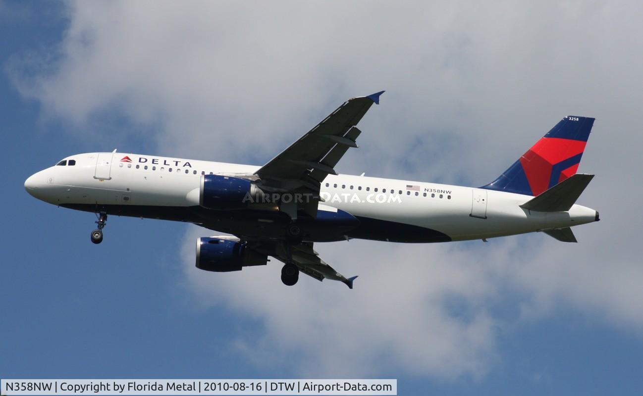 N358NW, 1998 Airbus A320-212 C/N 832, Delta A320