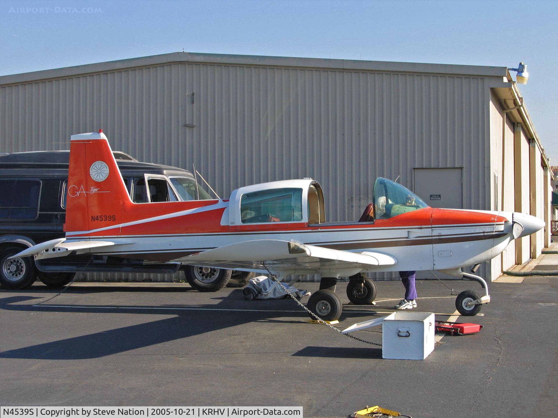N4539S, 1979 Grumman American AA-5B Tiger C/N AA5B1304, Locally-based 1979 GA AA-5B with canopy open in brilliant sunshine @ Reid-Hillview (originally Reid's Hillview) Airport, San Jose, CA (to owner in Houston, TX by May 2009)