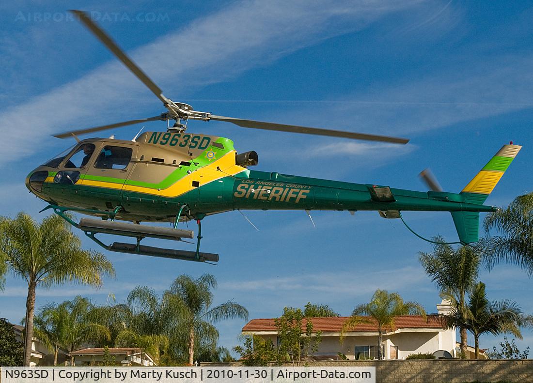N963SD, 2002 Eurocopter AS-350B-2 Ecureuil Ecureuil C/N 3579, Arriving at Walnut Sheriff Station.