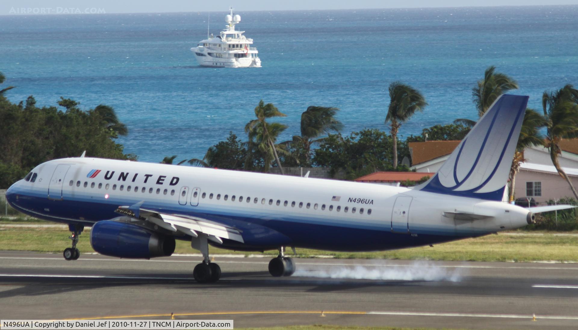 N496UA, 2002 Airbus A320-232 C/N 1845, United N496UA landing at TNCM