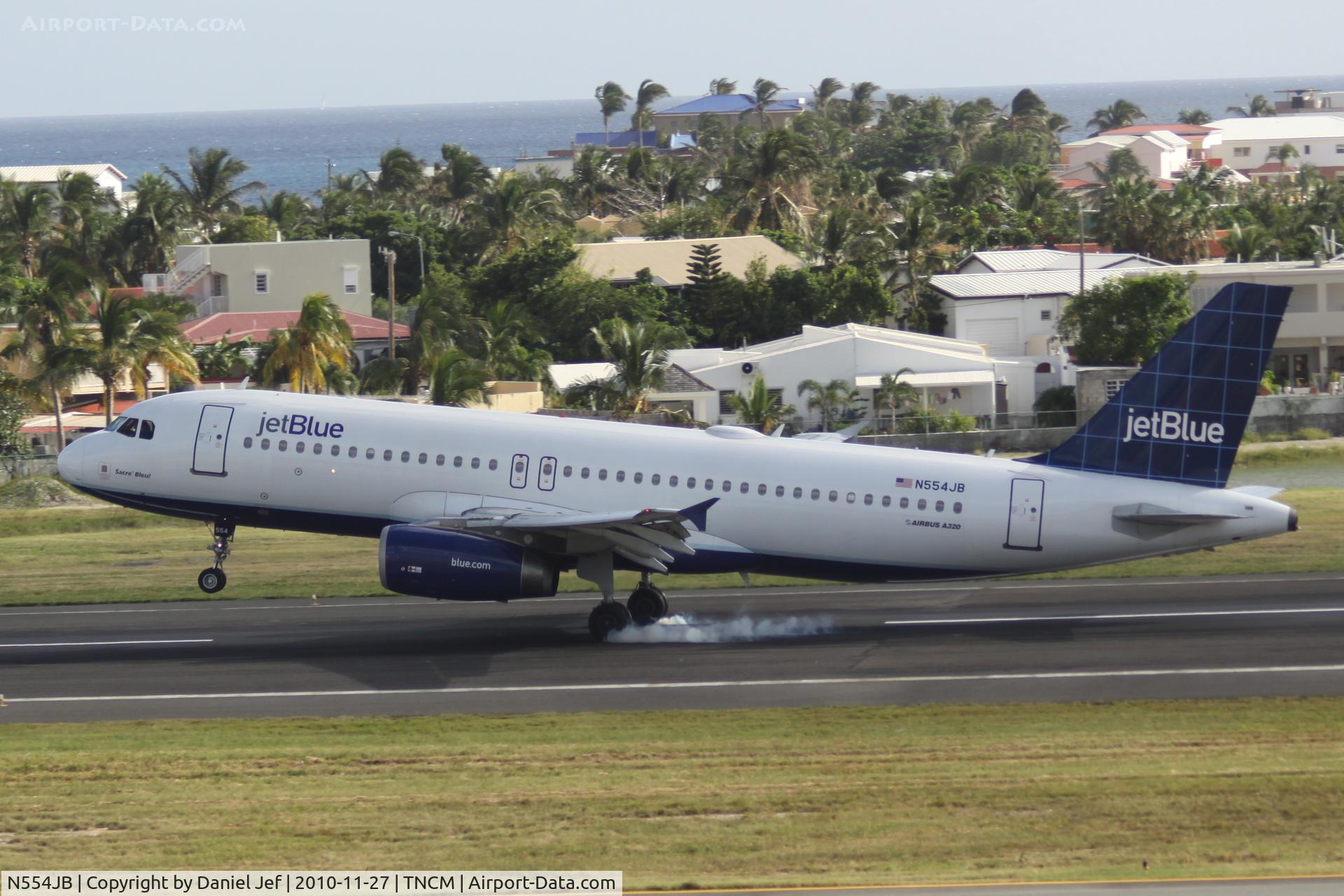 N554JB, 2002 Airbus A320-232 C/N 1898, Jet Blue N554JB landing at TNCM
