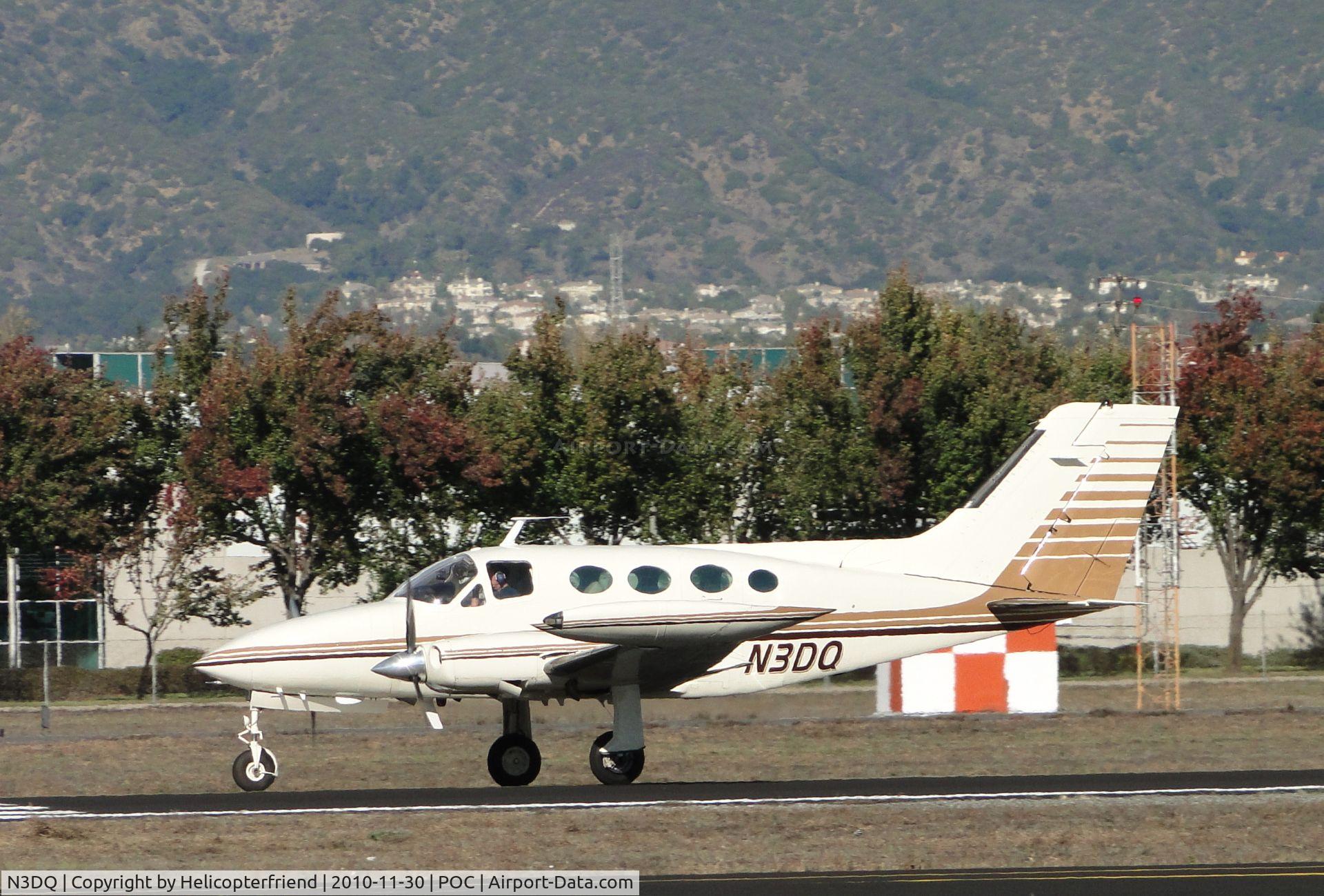 N3DQ, 1970 Cessna 414 Chancellor C/N 414-0056, Take off rolling westbound on runway 26L for south departure