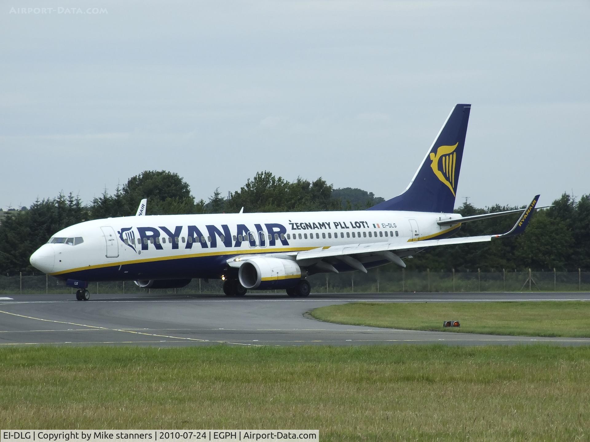 EI-DLG, 2006 Boeing 737-8AS C/N 33589, Ryanair B737 taxiing off runway 24