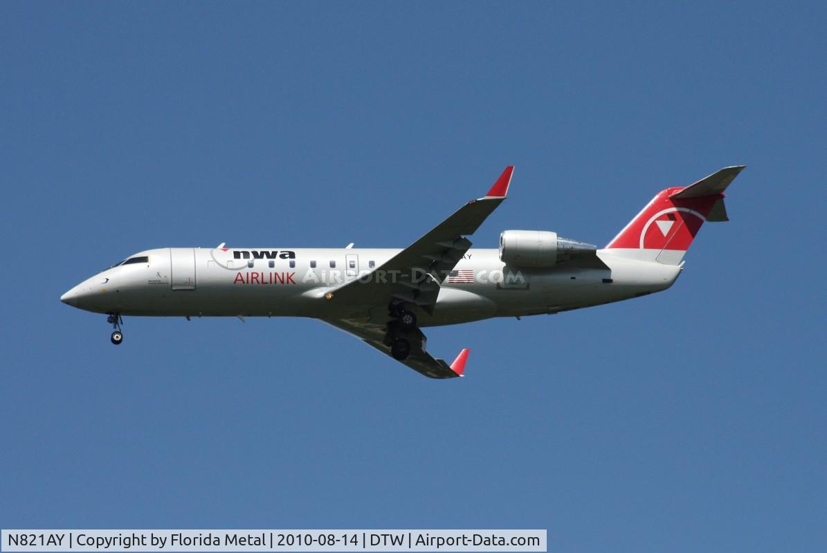 N821AY, 2005 Bombardier CRJ-200LR (CL-600-2B19) C/N 8021, Airlink CRJ-200