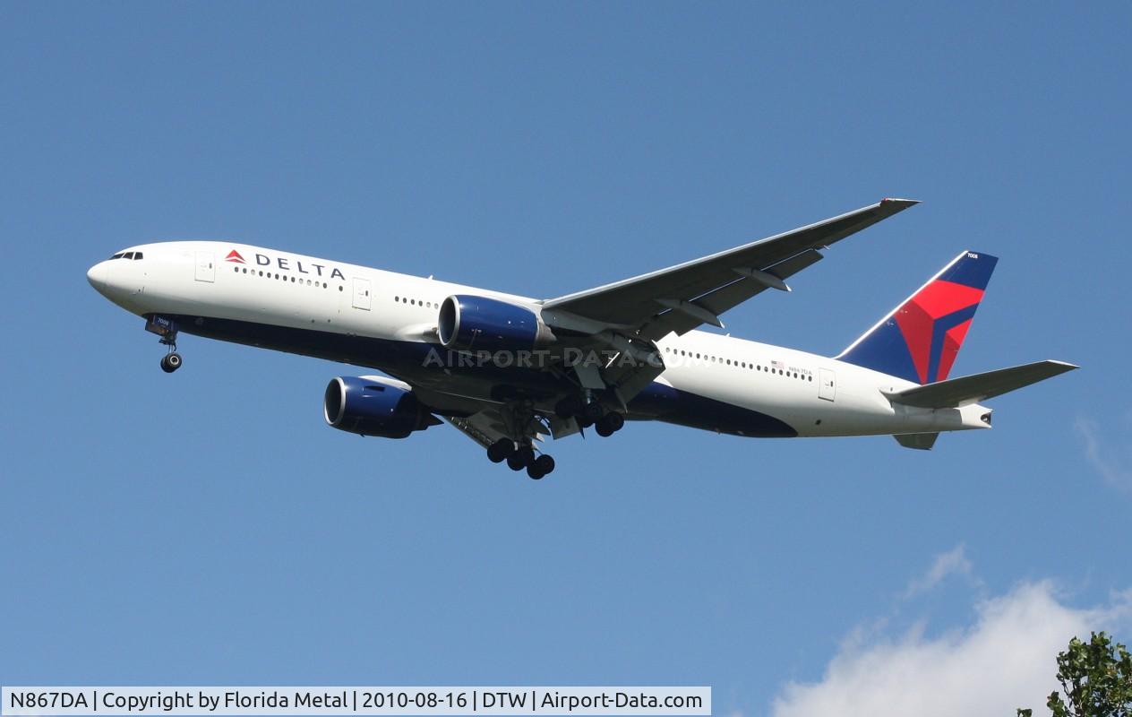 N867DA, 2002 Boeing 777-232 C/N 29743, Delta 777-200