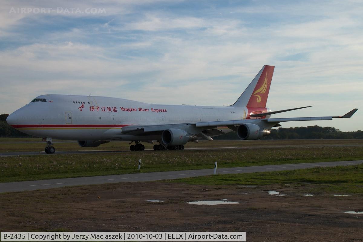 B-2435, 1997 Boeing 747-481(BDSF) C/N 28282, B-2435