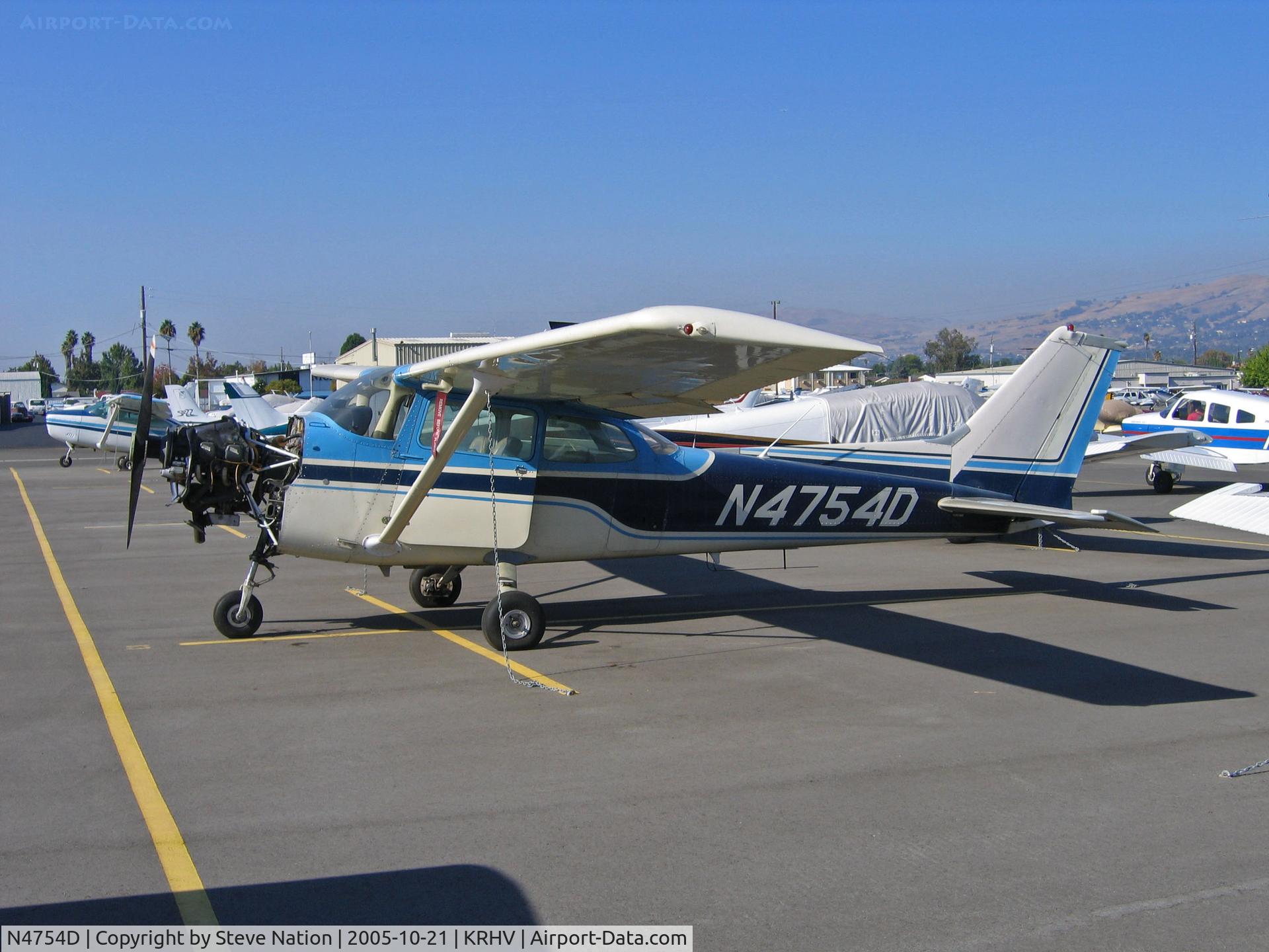 N4754D, 1979 Cessna 172N C/N 17272351, Locally-based 1979 Cessna 172N minus cowling cover @ Reid-Hillview Airport, San Jose, CA (canceled from USCAR on August 31, 2006; exported to South Africa)