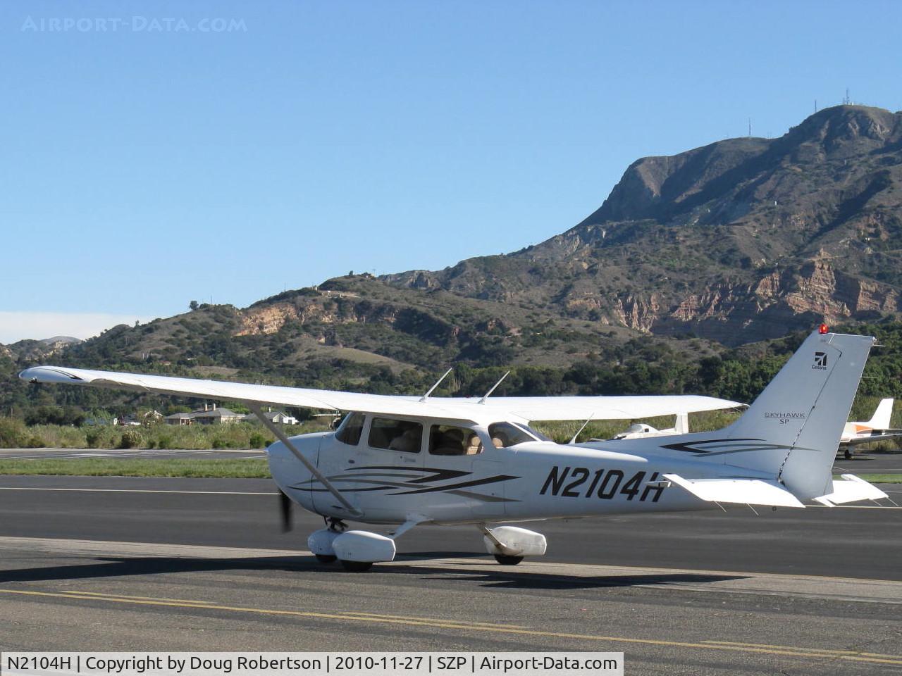 N2104H, 2007 Cessna 172S SP II C/N 172S10432, 2007 Cessna 172S SKYHAWK SP, Lycoming IO-360-L2A 180 Hp, taxi