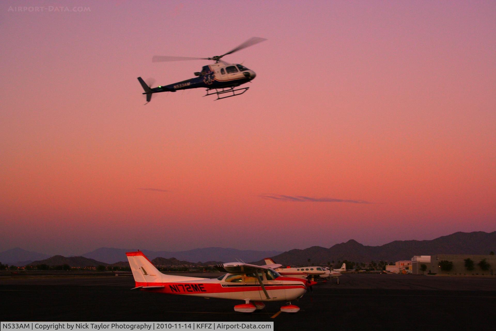 N533AM, Eurocopter AS-350B-3 Ecureuil Ecureuil C/N 4620, Landing at Mesa near the base of the tower