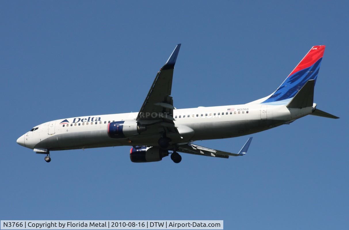N3766, 2001 Boeing 737-832 C/N 30820, Delta 737-800