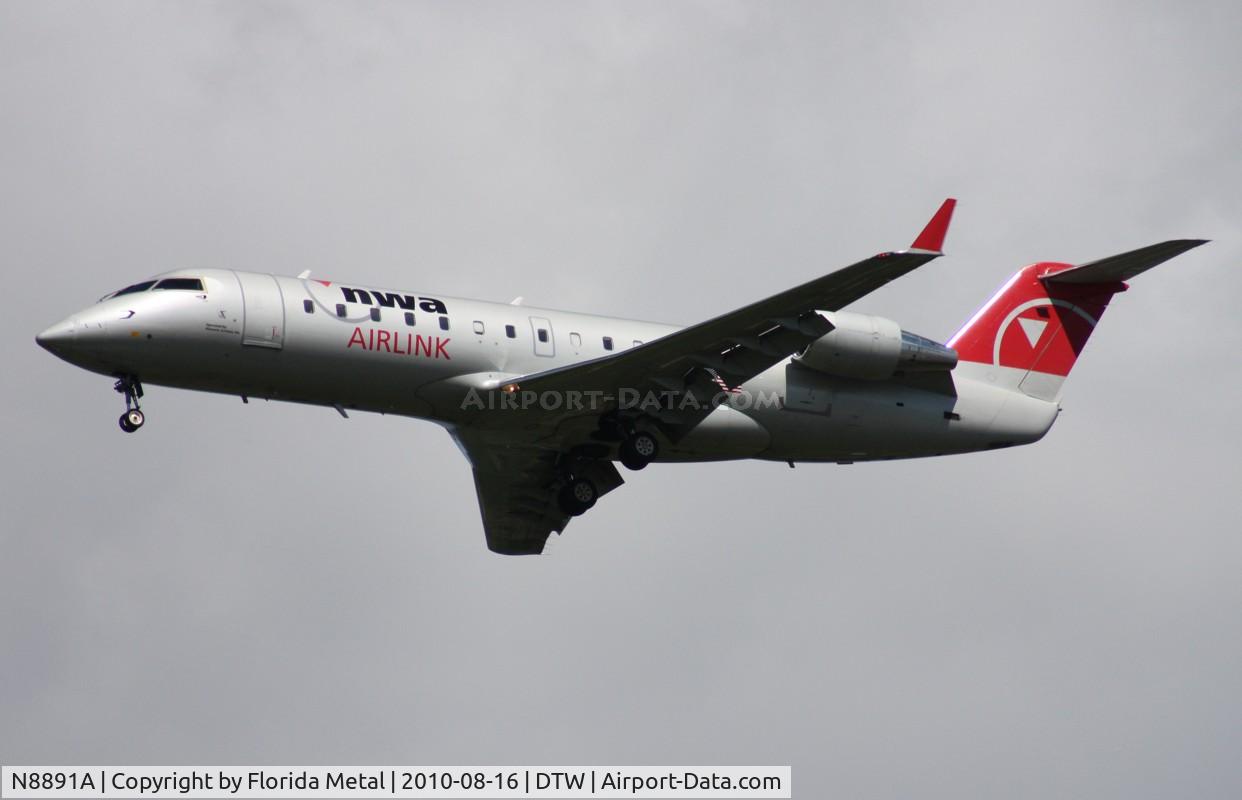 N8891A, 2004 Bombardier CRJ-200 (CL-600-2B19) C/N 7891, Northwest Airlink CRJ