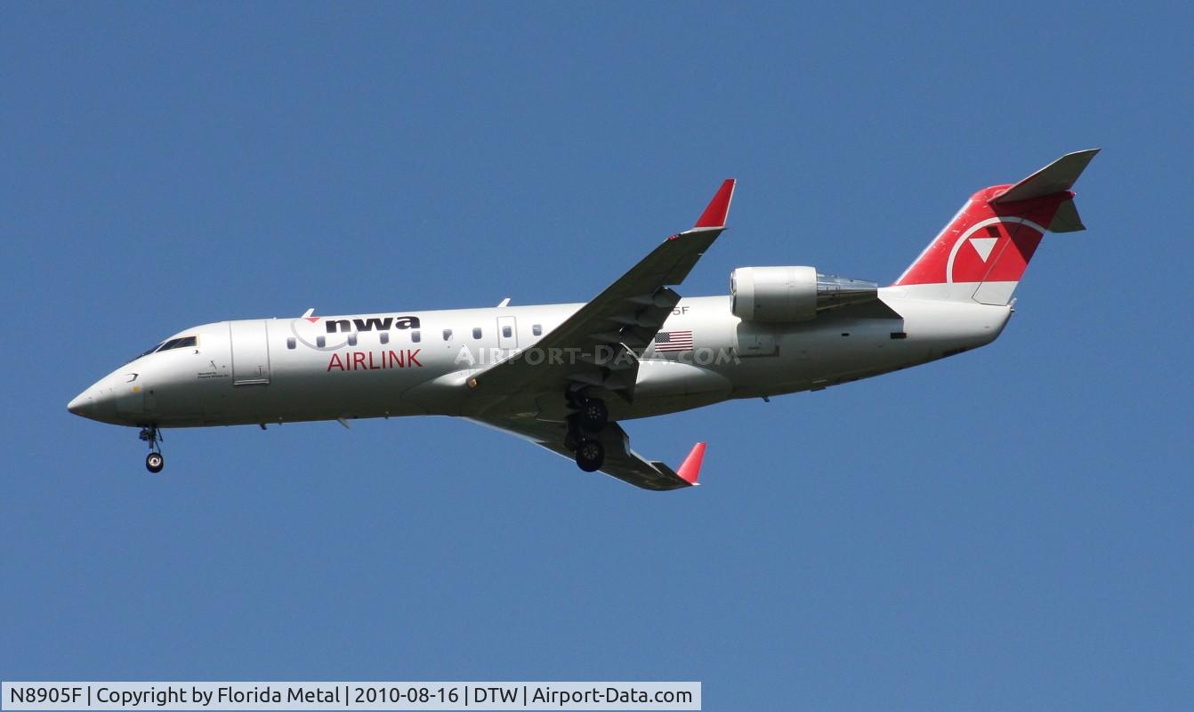 N8905F, 2004 Bombardier CRJ-200 (CL-600-2B19) C/N 7905, Northwest Airlink CRJ