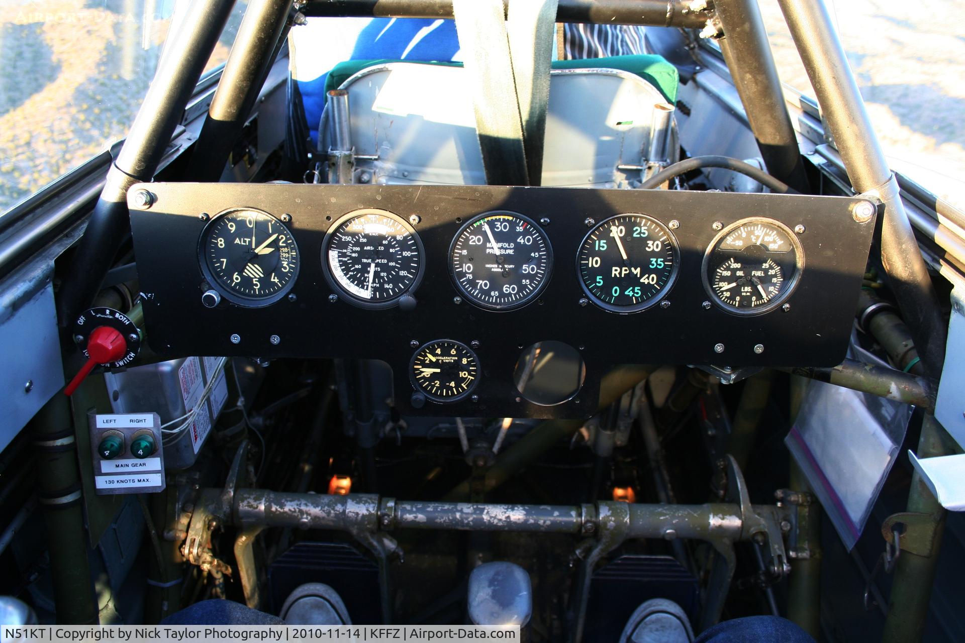 N51KT, 1951 North American T-6G Texan C/N 168-370, Rear instrument panel inflight