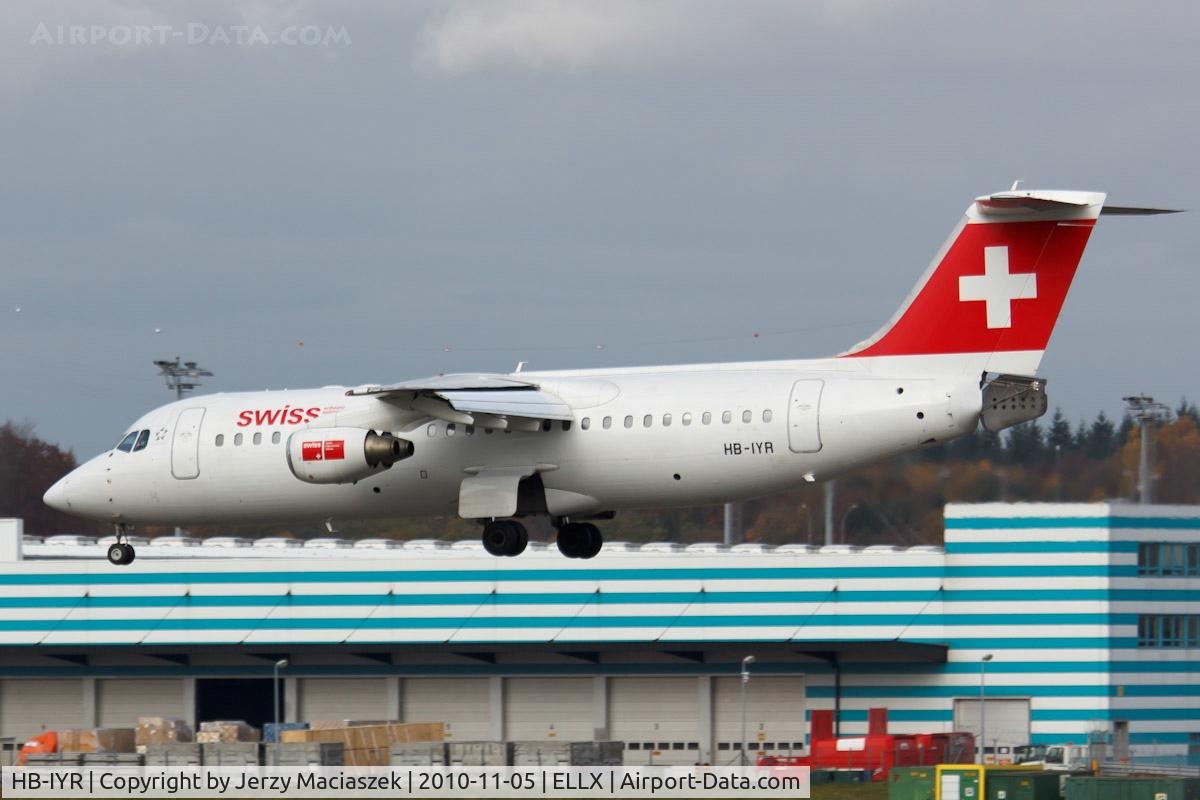 HB-IYR, 2001 British Aerospace Avro 146-RJ100 C/N E3382, HB-IYR_British Aerospace (regional Aircraft) Ltd AVRO 146-RJ100, c/n: E3382