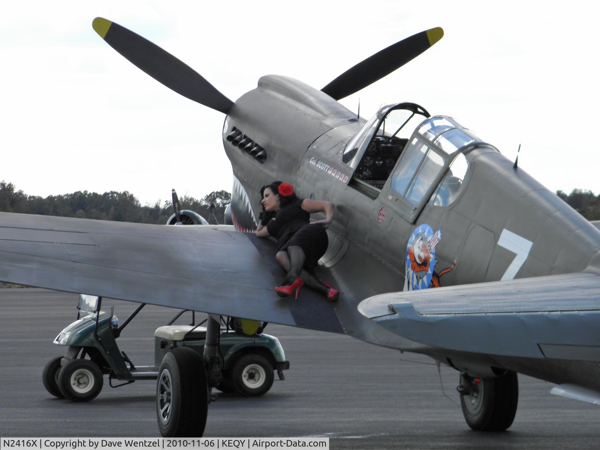 N2416X, Curtiss P-40E Warhawk C/N 16701, At the Monroe Airshow