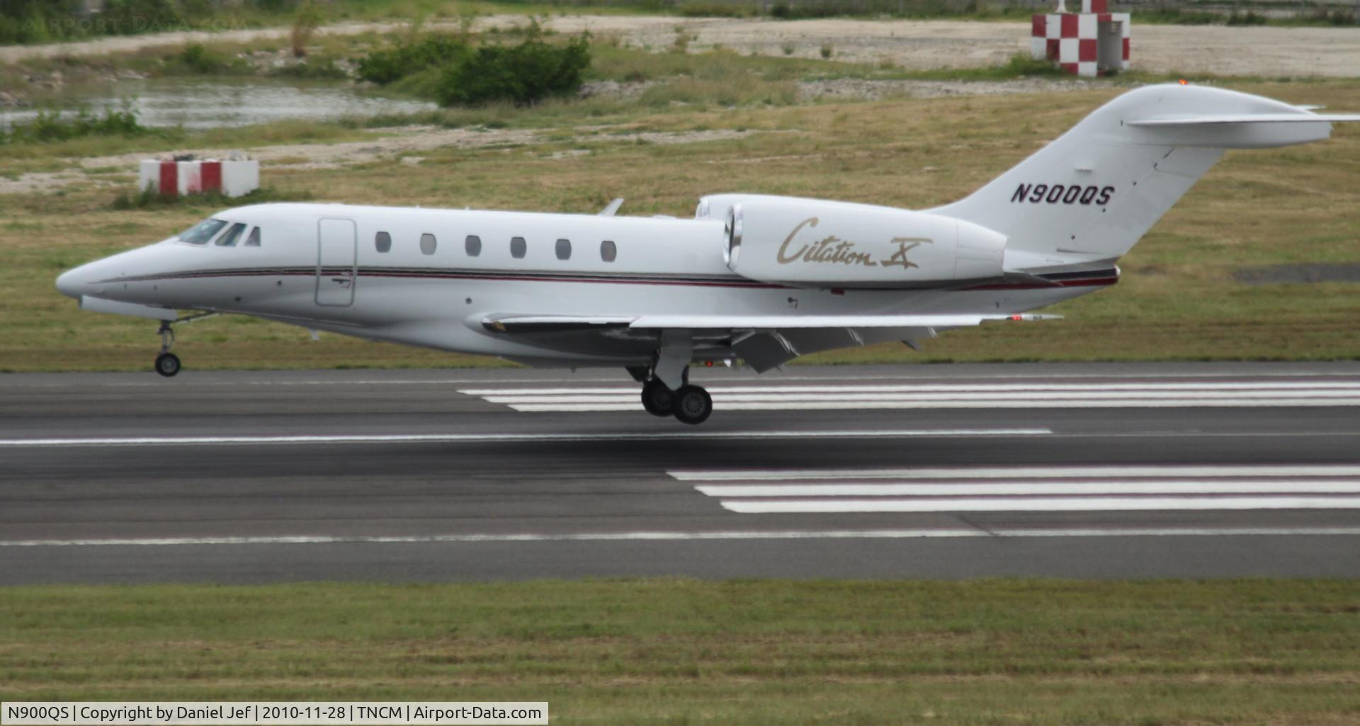 N900QS, 2000 Cessna 750 Citation X Citation X C/N 750-0123, N900QS landing at TNCM
