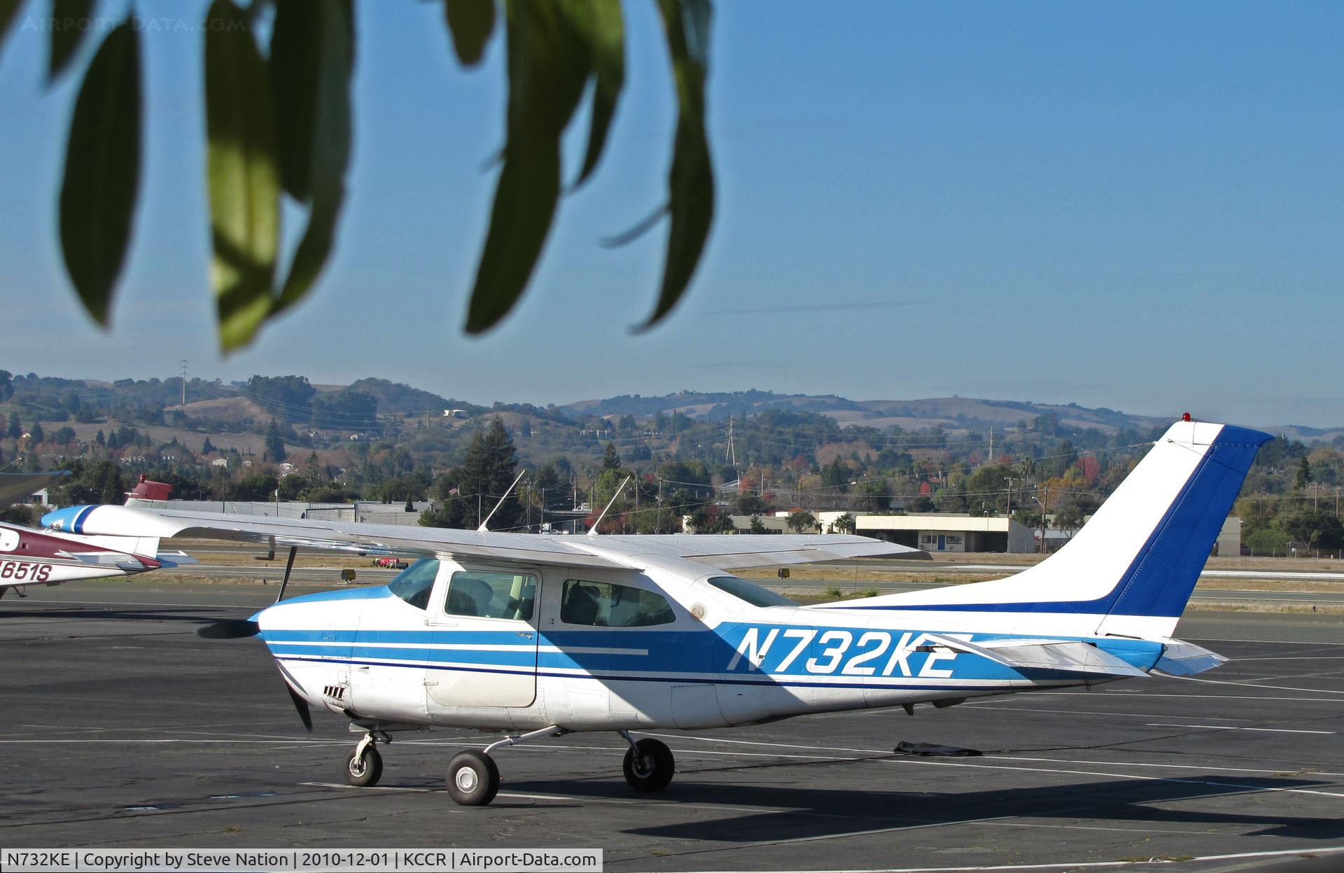 N732KE, Cessna T210L Turbo Centurion C/N 21061566, Central Valley-based Cessna T210L @ Buchanan Field, Concord, CA