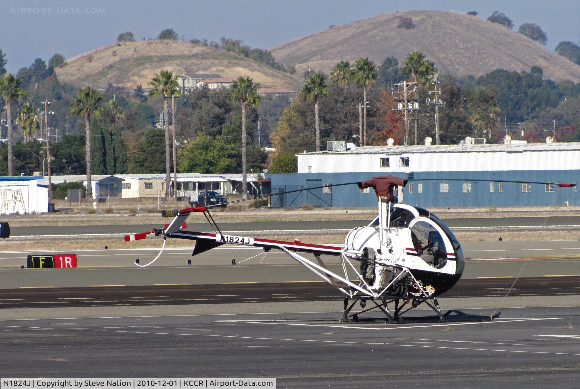 N1824J, 2005 Schweizer 269C-1 C/N 0192, Locally-based 2005 Schweizer 269C-1 on the ramp (operated for pilot training by Bristow Helicopters) @ Buchanan Field, Concord, CA