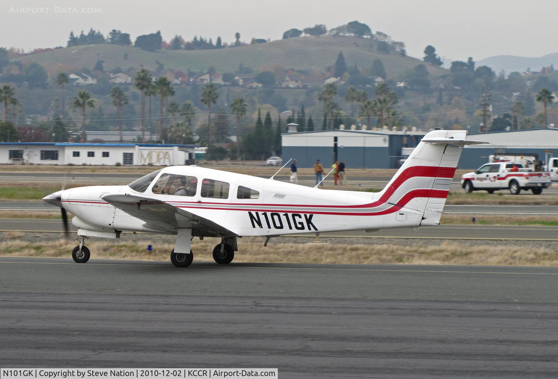 N101GK, 1979 Piper PA-28RT-201T Arrow IV C/N 28R-7931172, 1979 Piper PA-28R-201T taxis in on arrival from KPRB/Paso Robles, CA @ Buchanan Field, Concord, CA