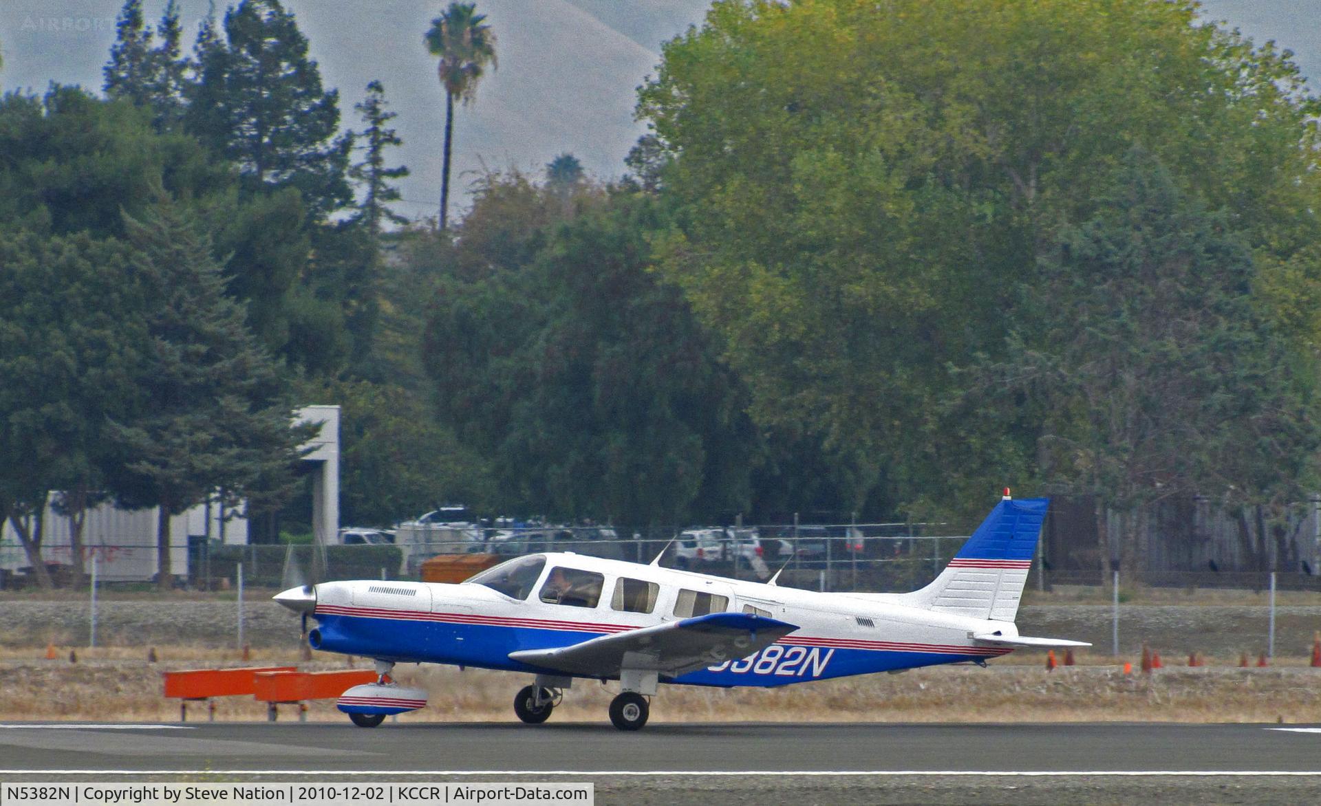 N5382N, 1982 Piper PA-32-301T Saratoga C/N 32-8224012, Locally-based 1982 PA-32-301T taking off from RWY 32R @ Buchanan Field, Concord, CA