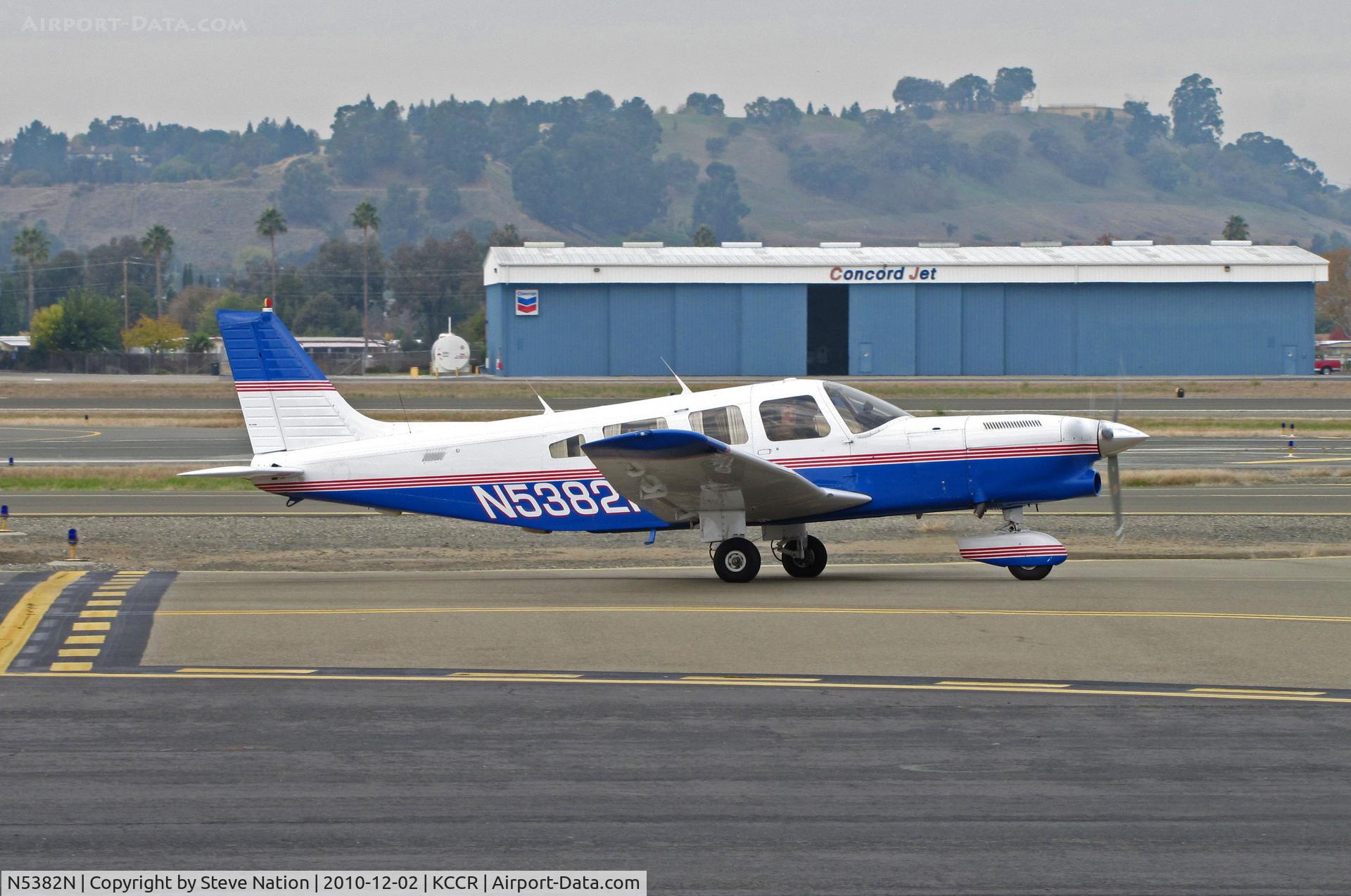 N5382N, 1982 Piper PA-32-301T Saratoga C/N 32-8224012, Locally-based 1982 PA-32-301T taxis for RWY 32R @ Buchanan Field, Concord, CA