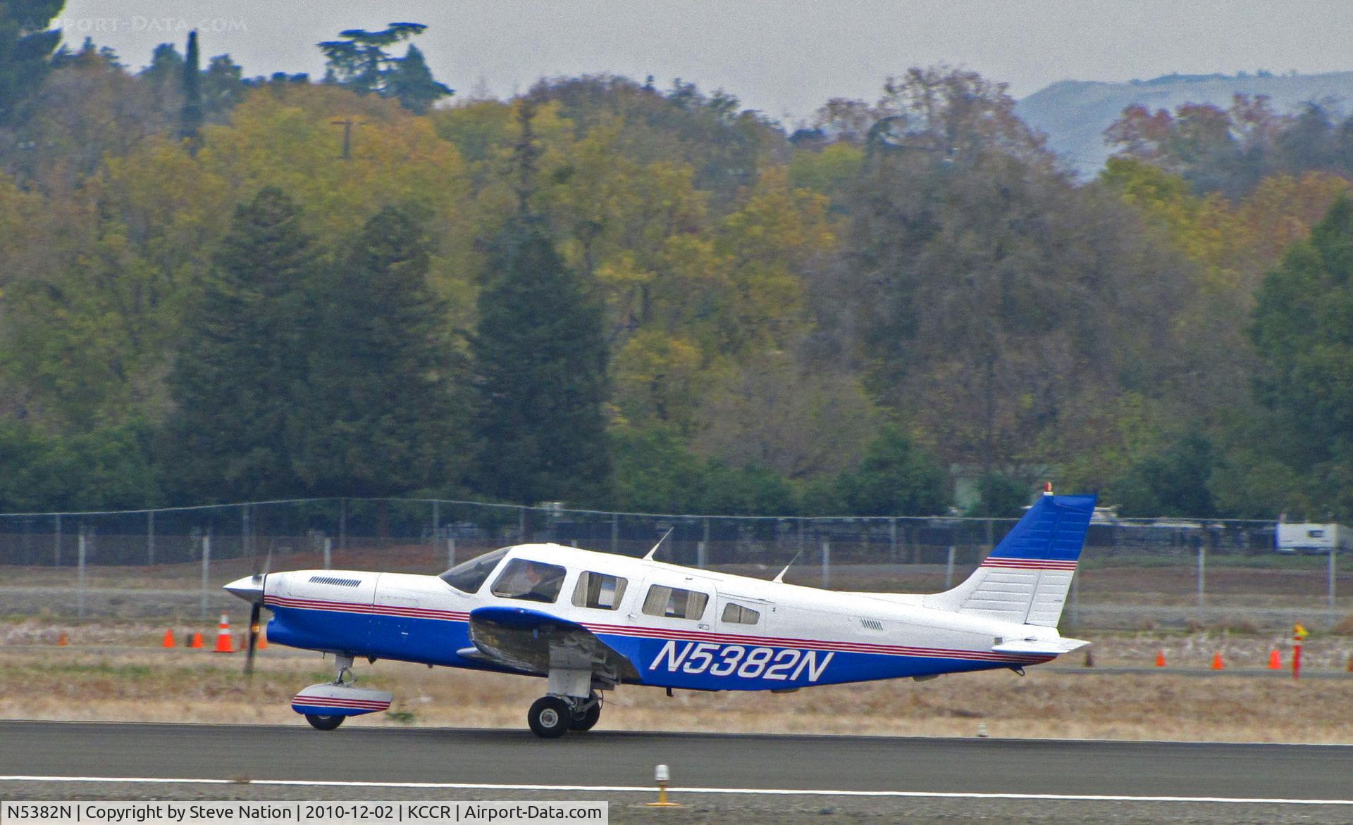 N5382N, 1982 Piper PA-32-301T Saratoga C/N 32-8224012, Locally-based 1982 PA-32-301T taking off on RWY 32R @ Buchanan Field, Concord, CA