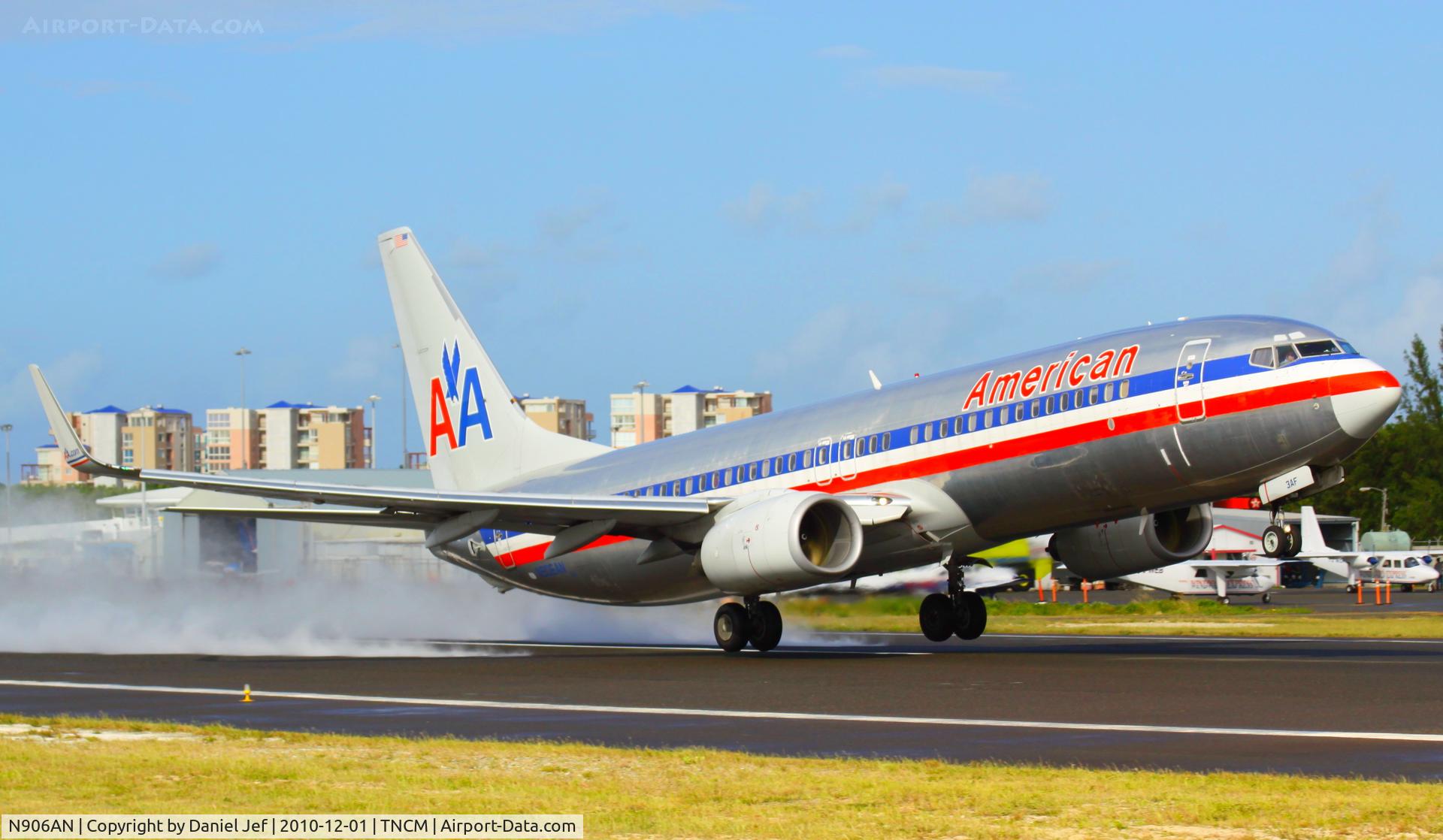 N906AN, 1999 Boeing 737-823 C/N 29508, American airlines N906AN departing TNCM