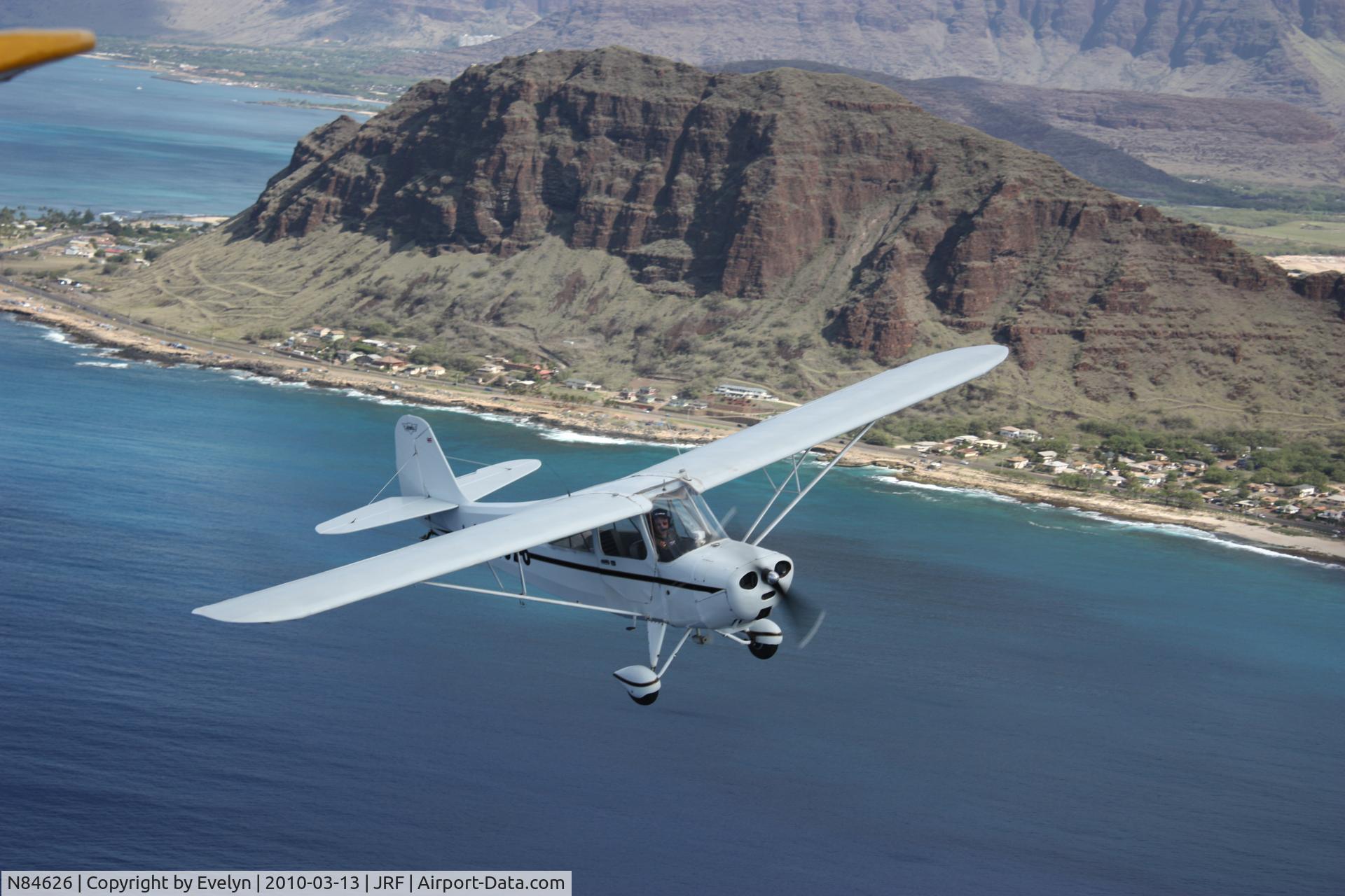 N84626, 1946 Aeronca 7AC Champion C/N 7AC-3336, Flight along the Waianae Coast Oahu, HI.