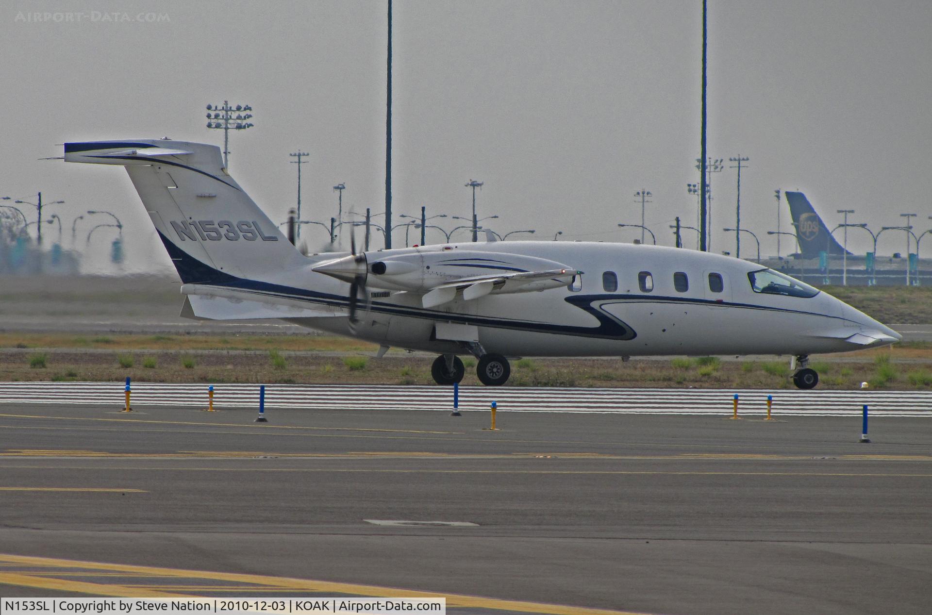 N153SL, 2002 Piaggio P-180 C/N 1054, Avantair 2002 Piagio P180 rolling for take-off on North Field runway @ Oakland International Airport, CA