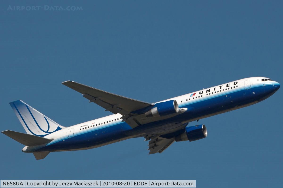 N658UA, 1993 Boeing 767-322 C/N 27113, N658UA