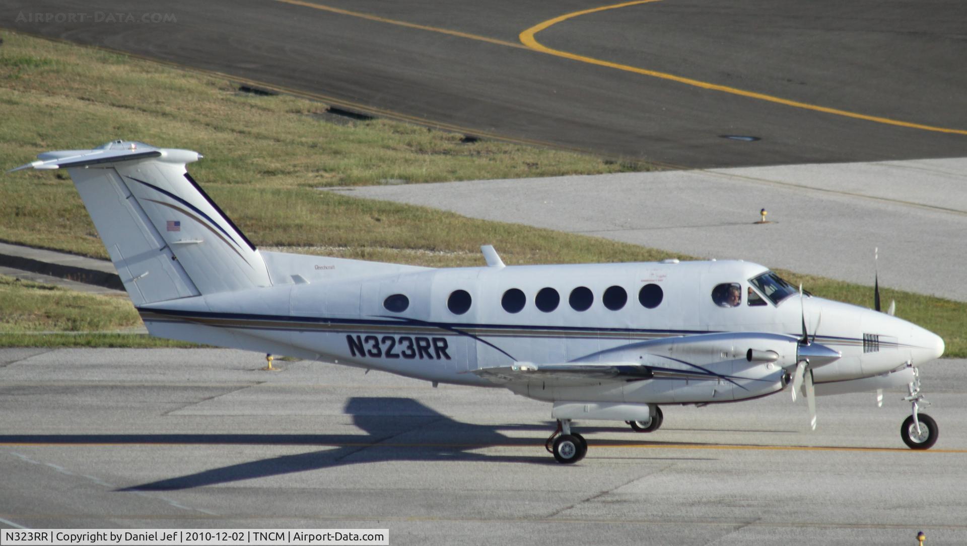 N323RR, 1978 Beech 200 Super King Air C/N BB-380, N323RR taxing  to A for take off on a 5 hour flight.