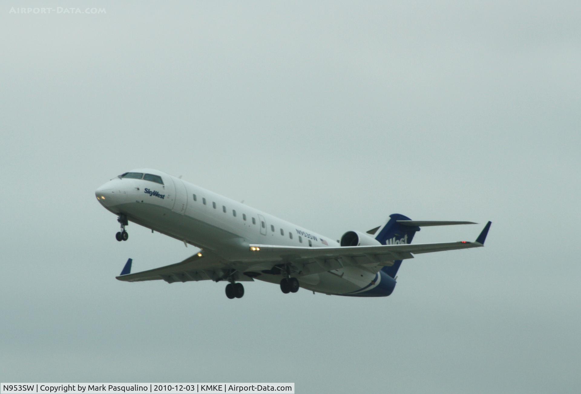 N953SW, 2003 Bombardier CRJ-200LR (CL-600-2B19) C/N 7813, CL-600-2B19