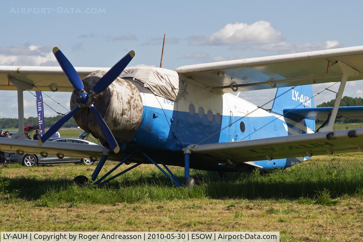 LY-AUH, Antonov An-2 C/N 1G-195-33, Based at VST