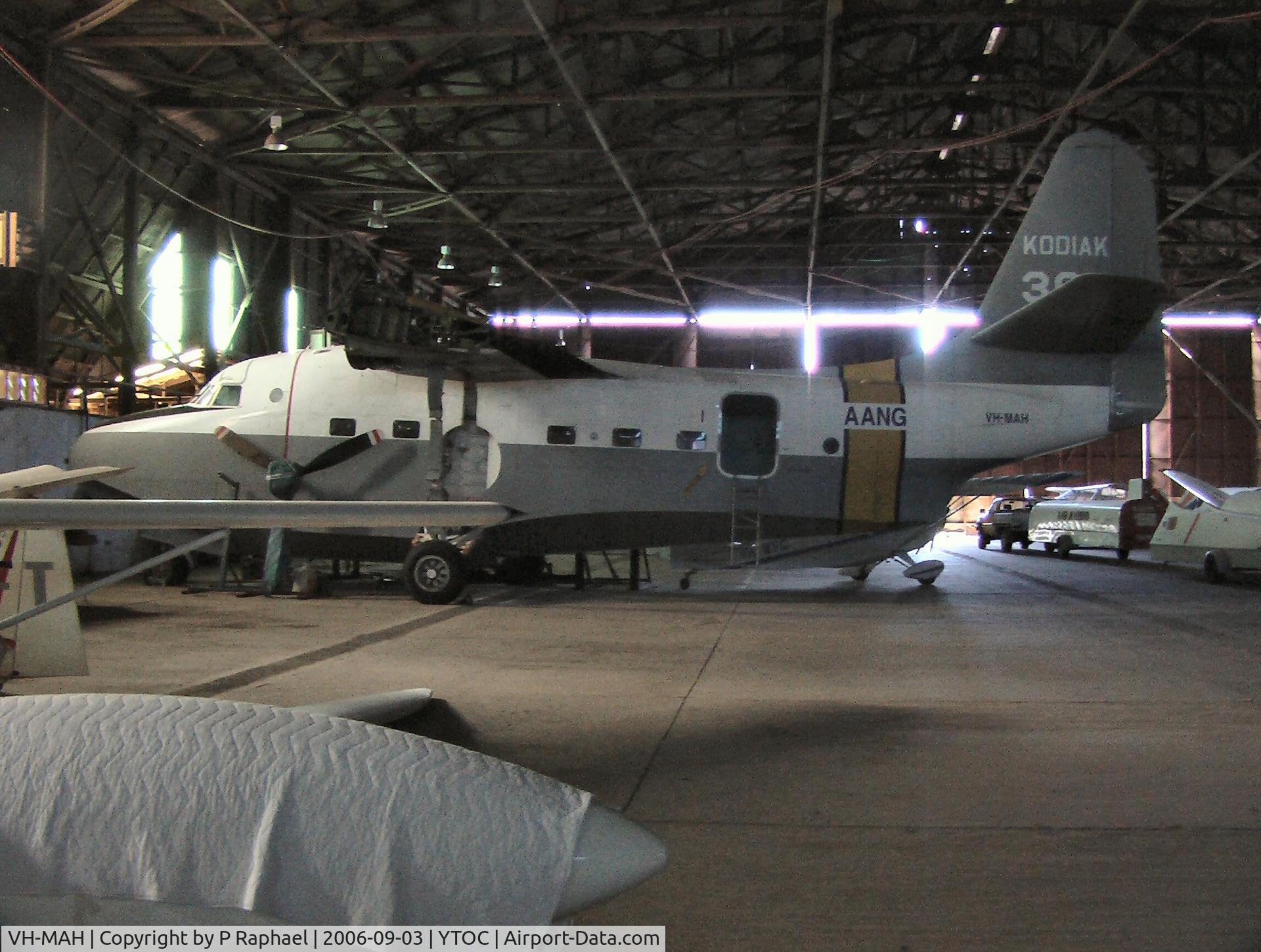 VH-MAH, Grumman HU-16C (UF-1G) Albatross C/N G-368, Grumman HU-16C Albatross lies derelict in WW2 Liberator hangar, Tocumwal NSW.
Still sitting there at 2010-21-4